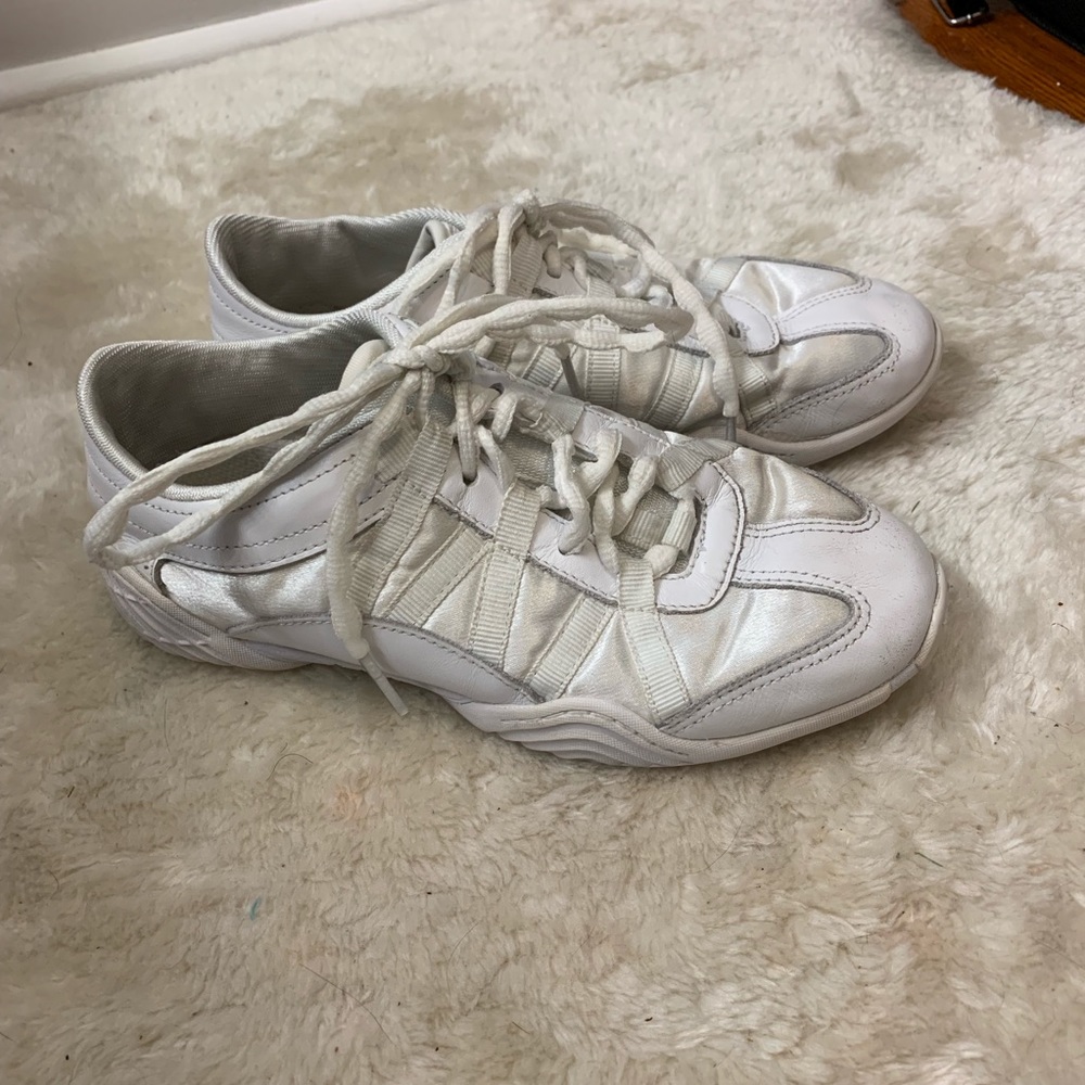 Nfinity evolution cheer shoes